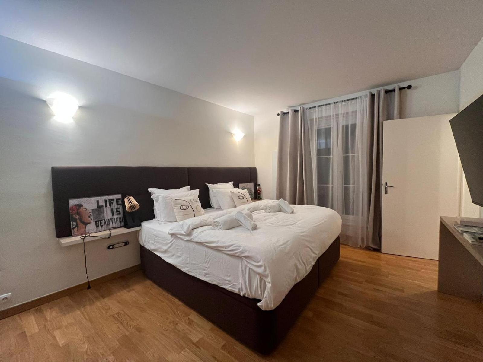 Marais, Sainte-croix Bretonnerie 2 - 4 Places Apartment Paris
